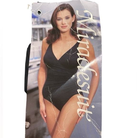 Miraclesuit Other - NWT Miraclesuit Surplice Bust Ruched Side Tummy Control One Piece Swimsuit SZ 8